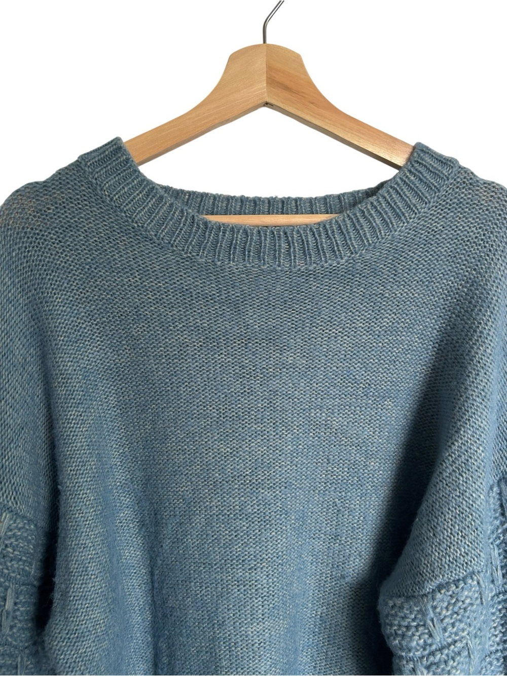 &Merci Boutique Crew neck bubble textured sleeve sweater - Blue Size Medium - Picture 4 of 11